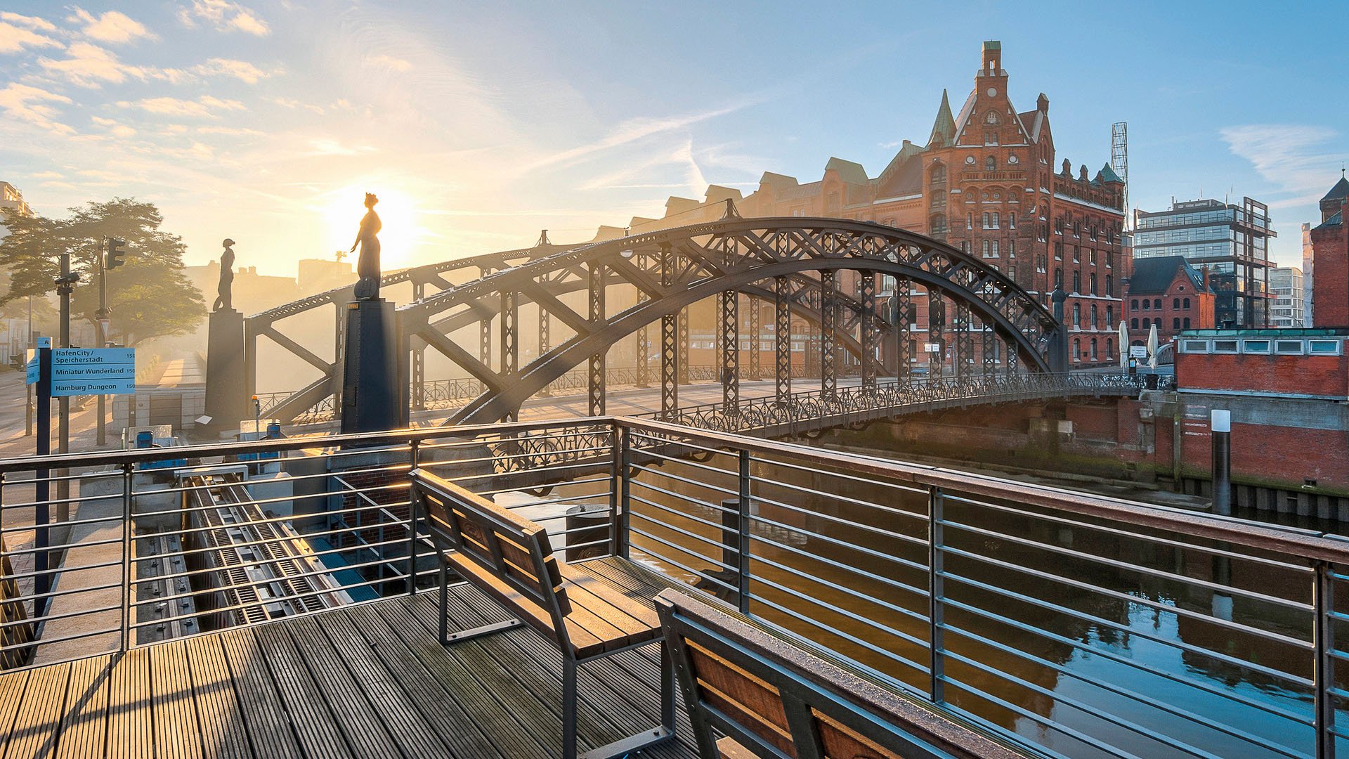 Germany, Hamburg, Speicherstadt at sunrise