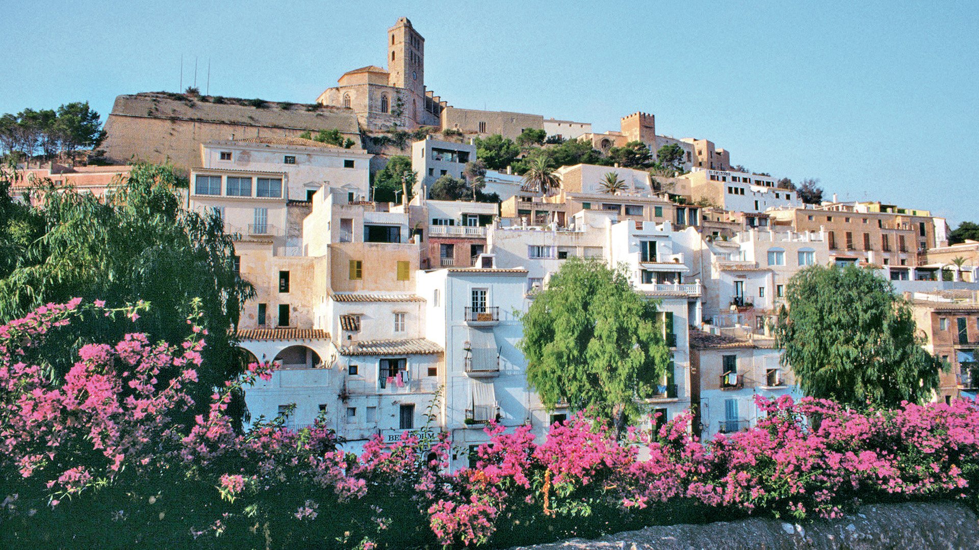 Ibizas Dörfer und Küstenort Santa Eulalia