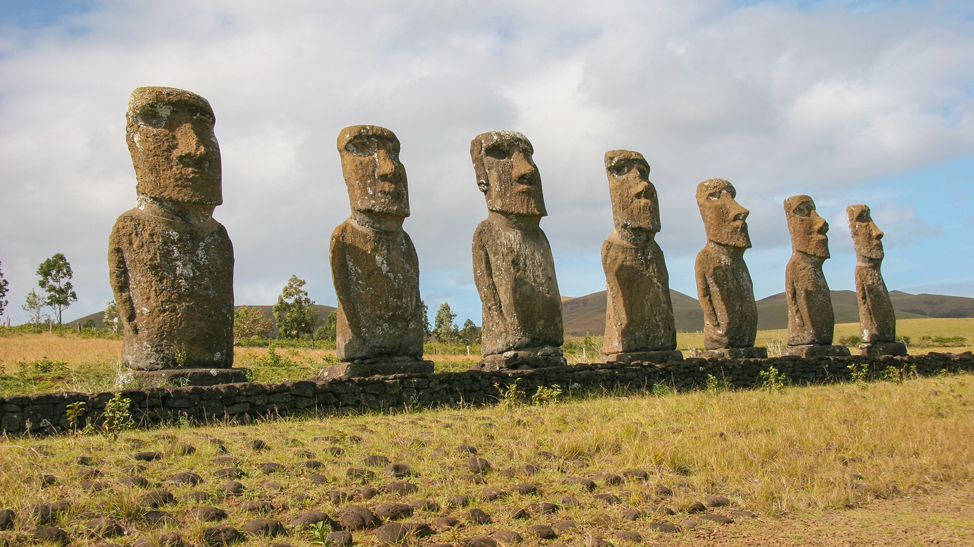 Die sieben Moai - Ahu Akivi und Siedlung Vaihu