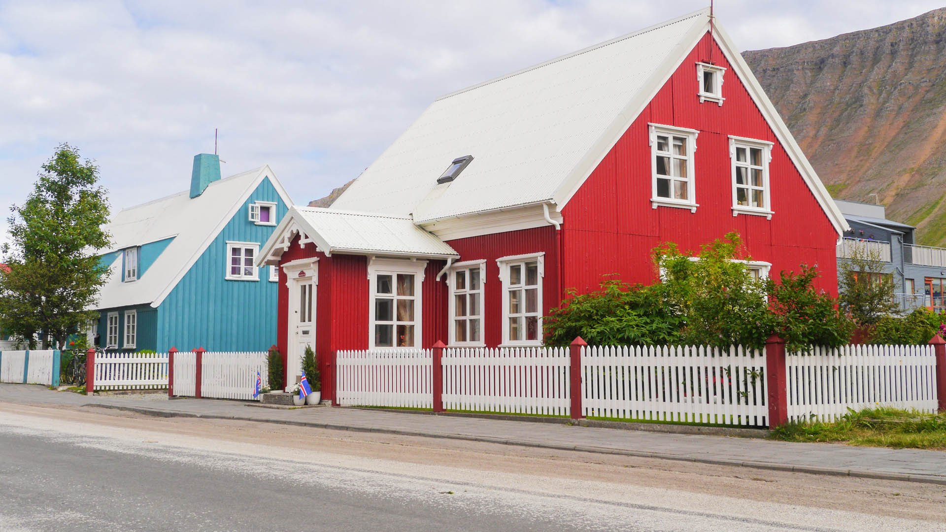 Wohnhäuser in der Stadt Ísafjörður in Island