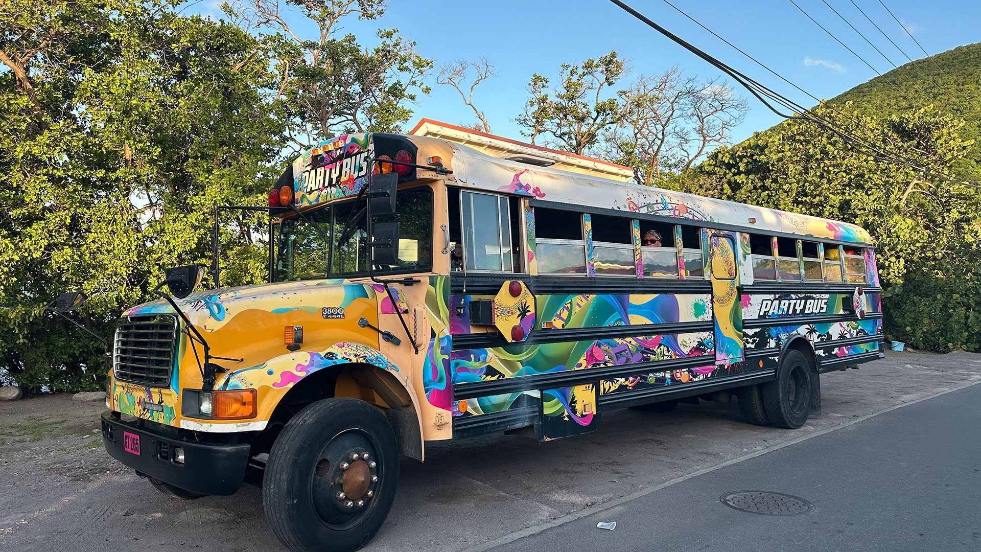 Im Partybus zum Strand