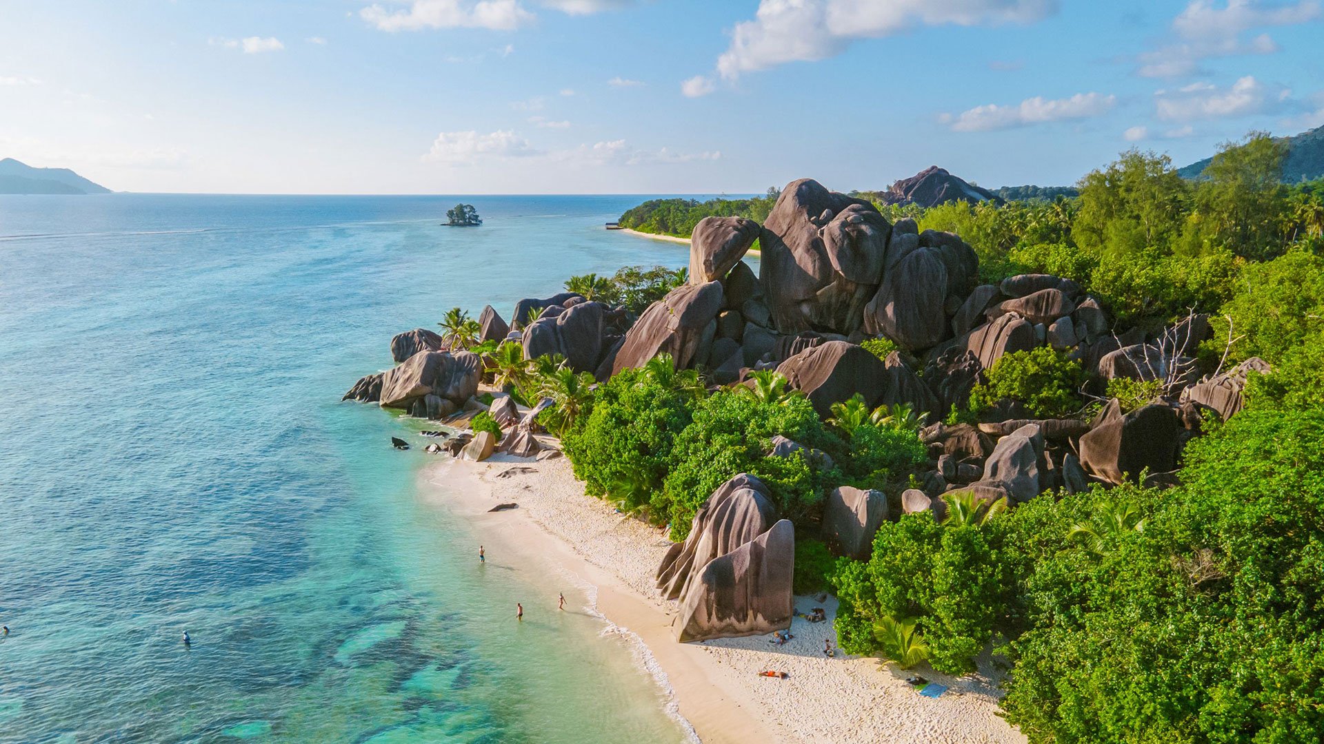 La Digue mit dem offenen Truck erkunden