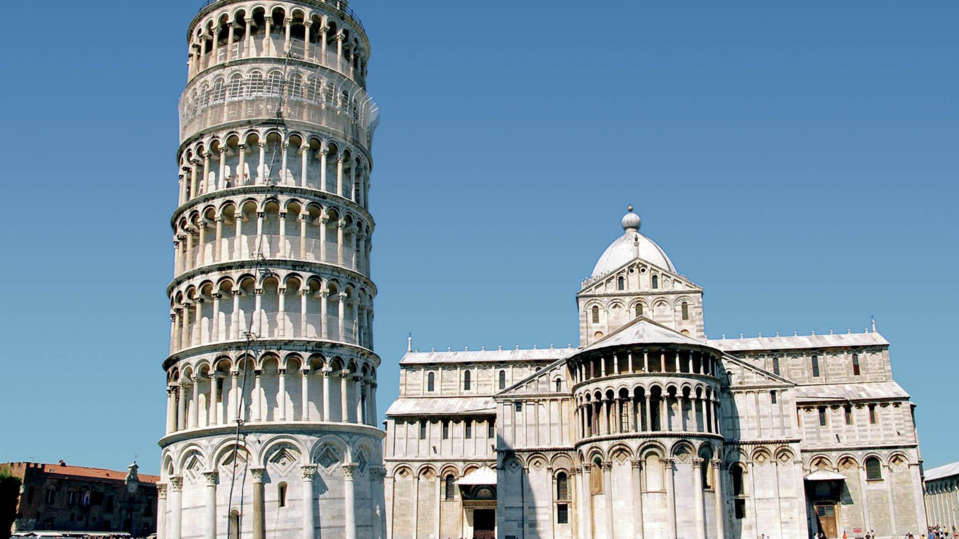 Hinauf auf den Schiefen Turm von Pisa