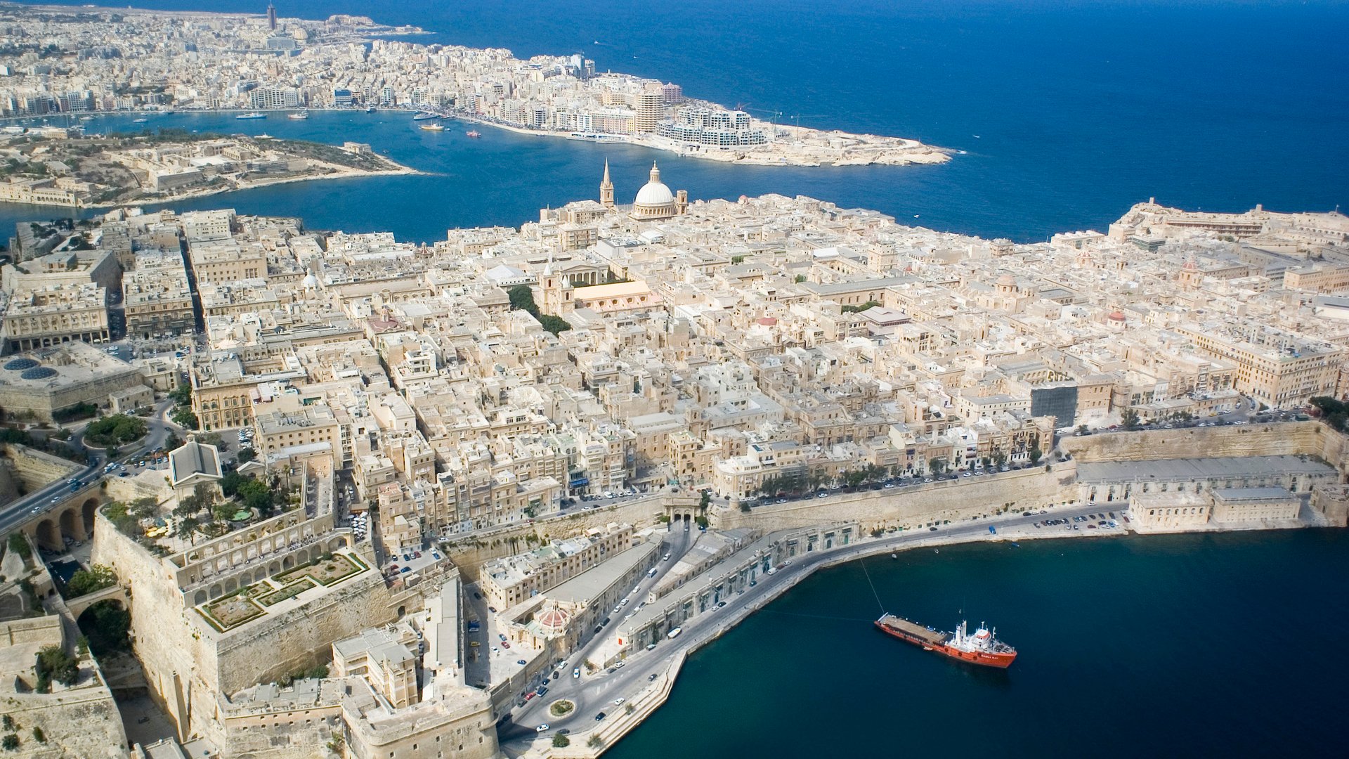 Komm an Land: Mit dem Bus durch die Drei Städte und Mdina