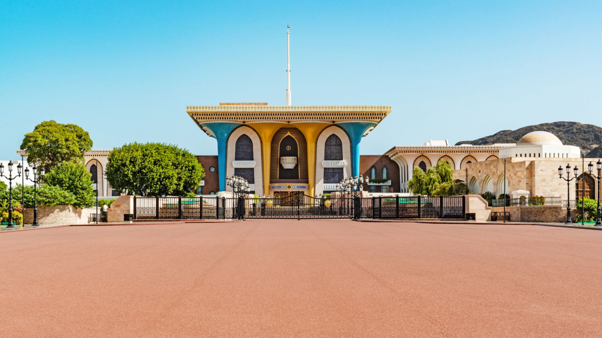 Hop-on-hop-off-Bus in Muscat