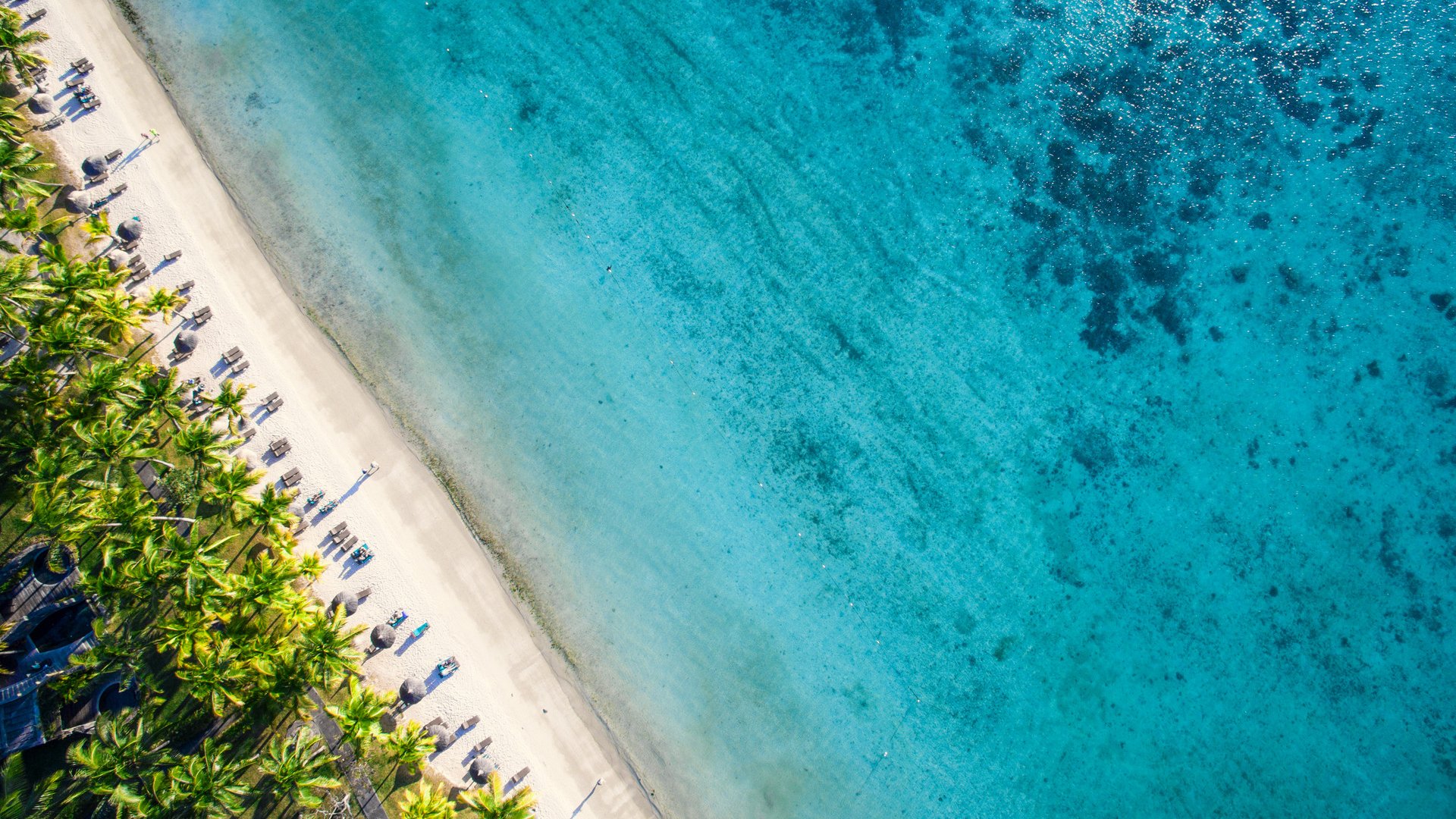 Aerial View: Trou aux Biches Beach, Mauritius; Shutterstock ID 498846355; Kunde (Pflichtfeld): AIDA Cruises; Projekt (Pflichtfeld): 17849; Bestellername (Optional): tw; Sonstige Informationen (Optional): 