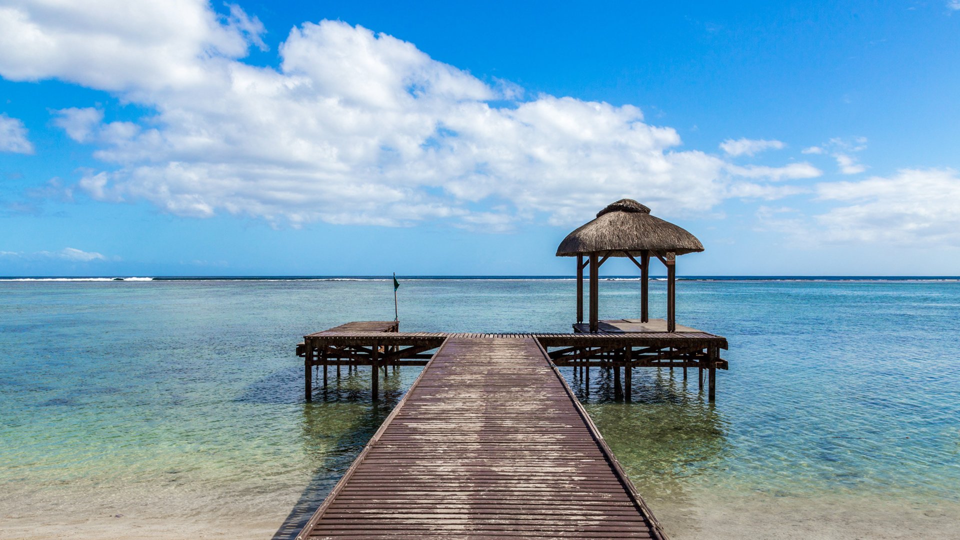 Steg ins Meer flic en flac mauritius.