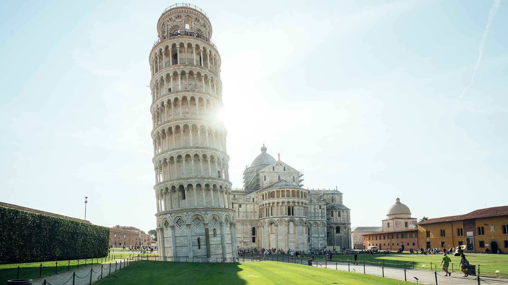 Pisas "Platz der Wunder": Schiefer Turm und Kathedrale