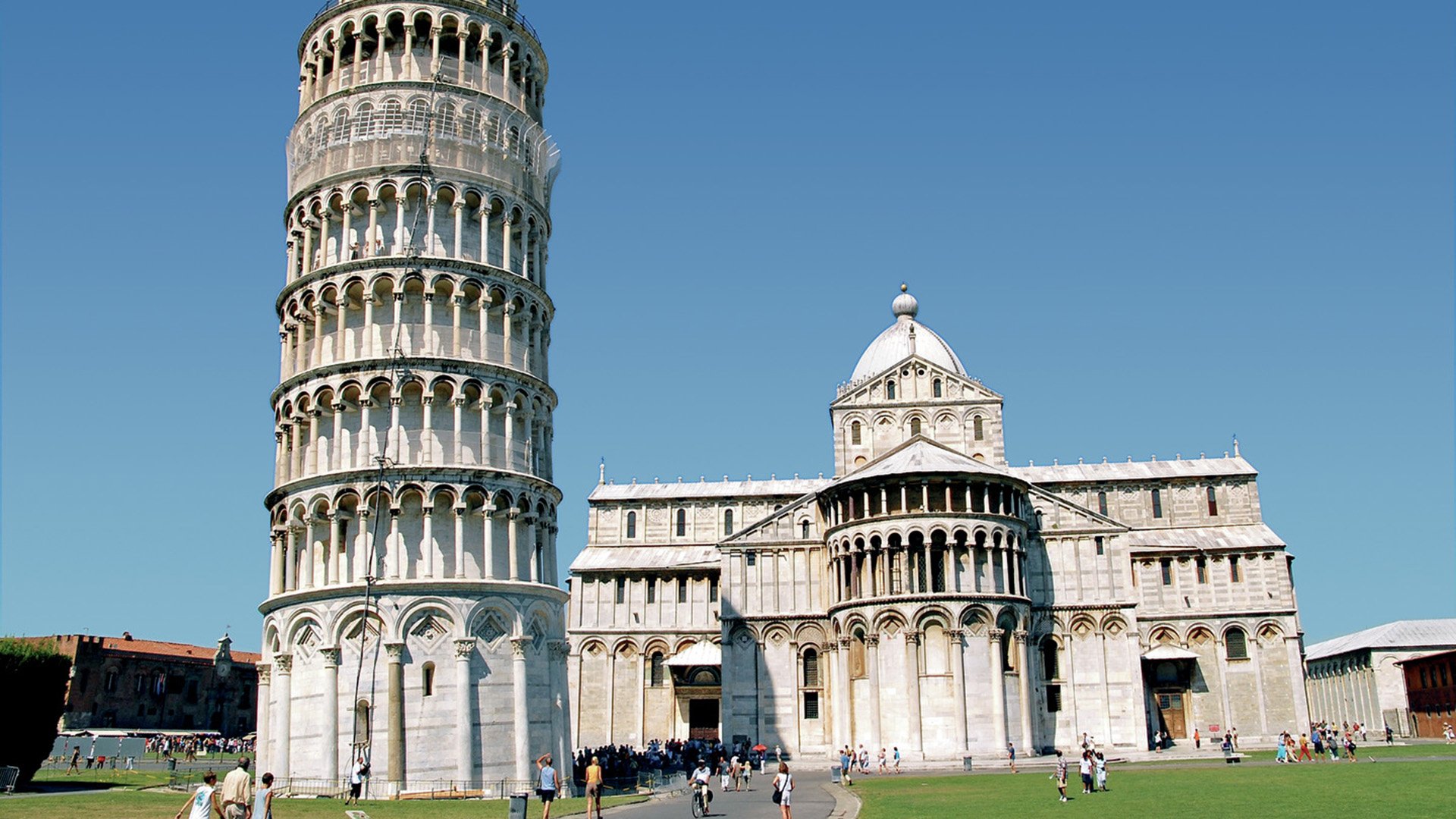 Mit dem Zug: Pisa individuell erkunden