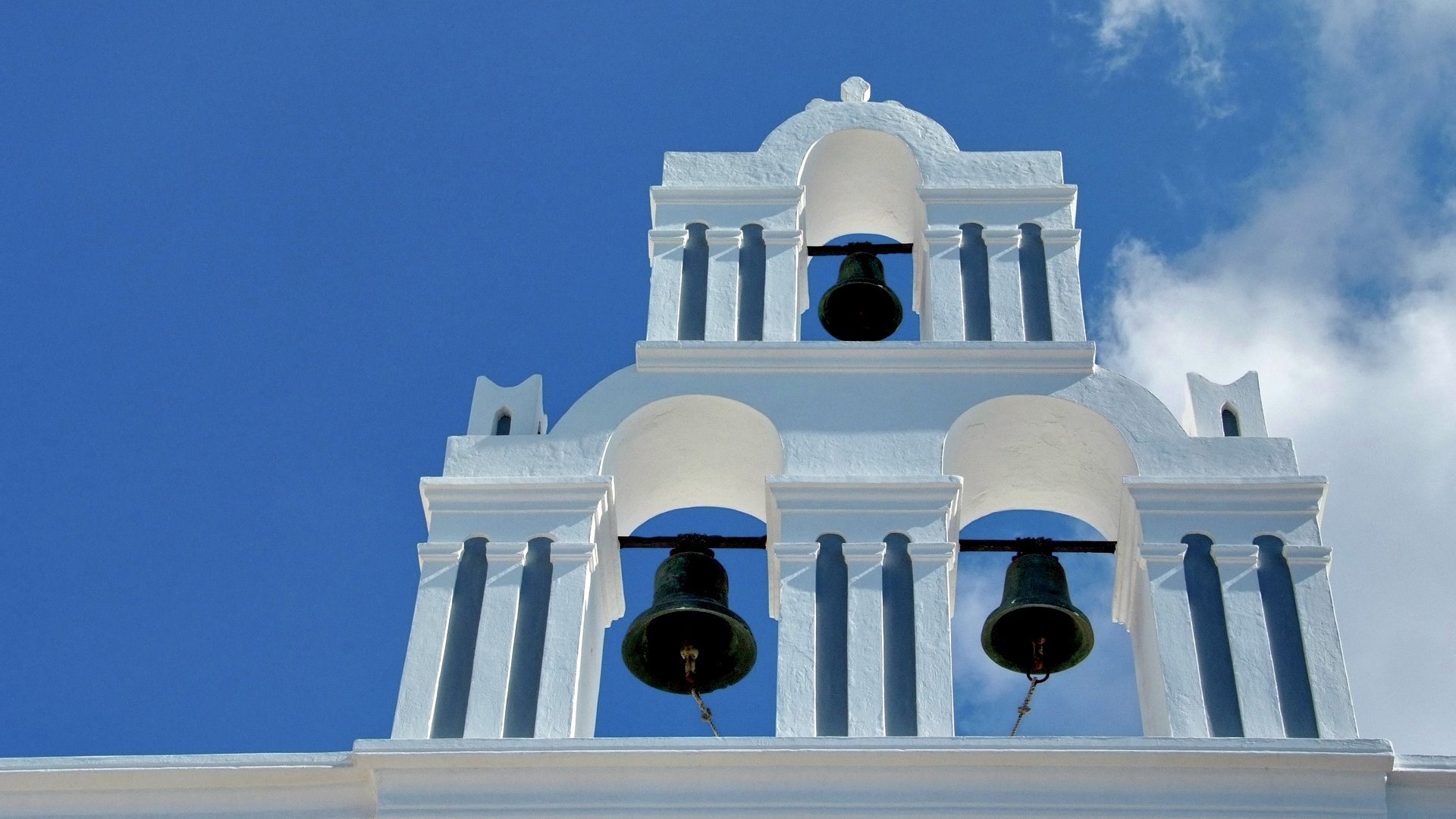Das weiße Dorf Megalochori und griechische Köstlichkeiten