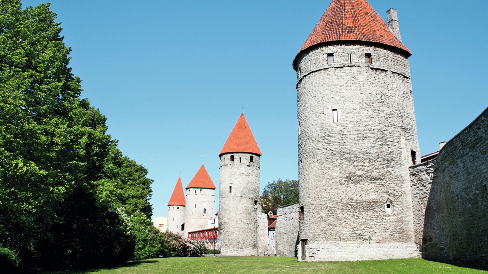 Türme der Altstadt und Stadtspaziergang