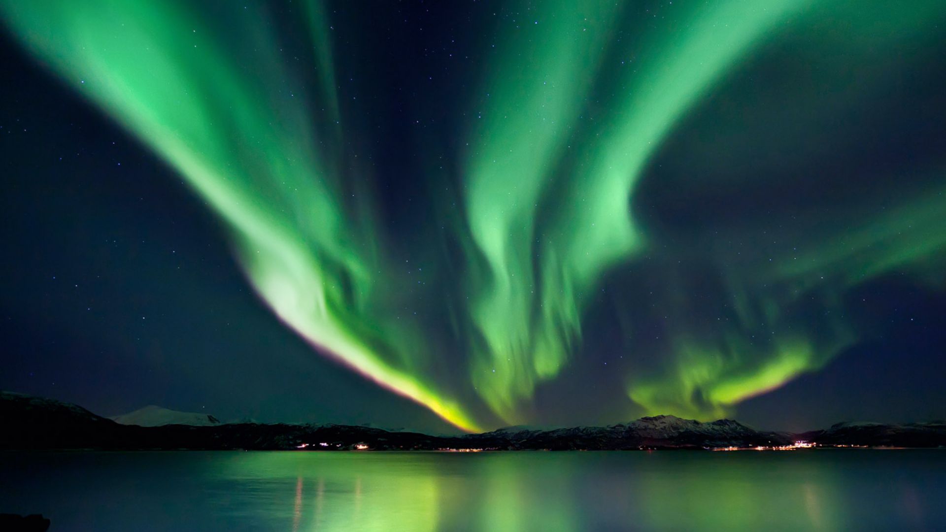 Mit dem Hybridkatamaran auf den Spuren der Nordlichter