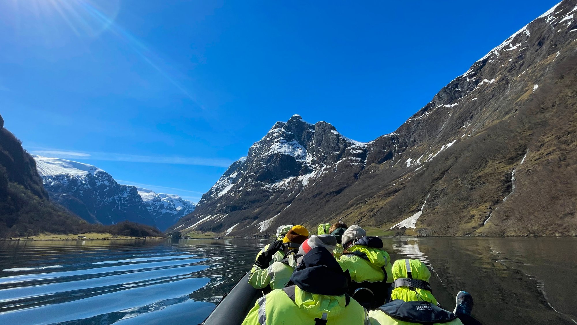 Rasant durch die Fjorde: RIB-Tour