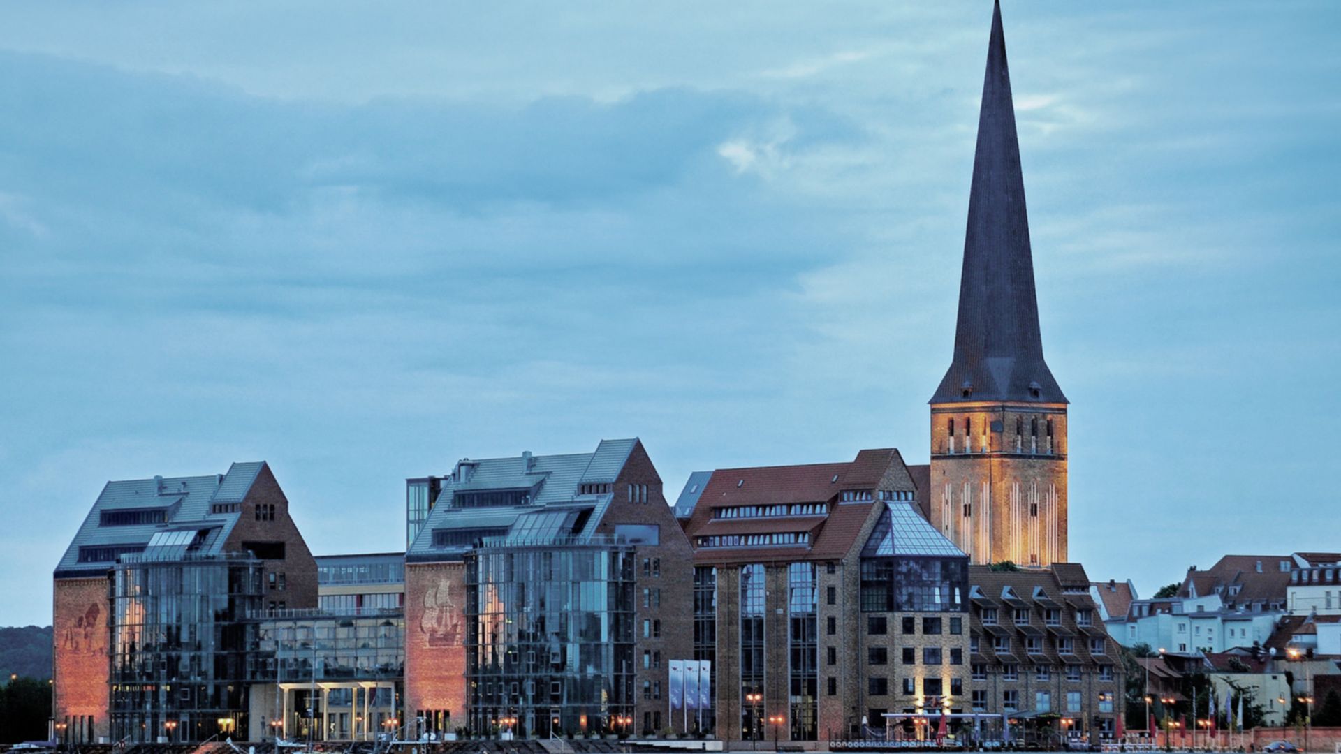Panoramafahrt: Hansestadt Rostock und Umgebung