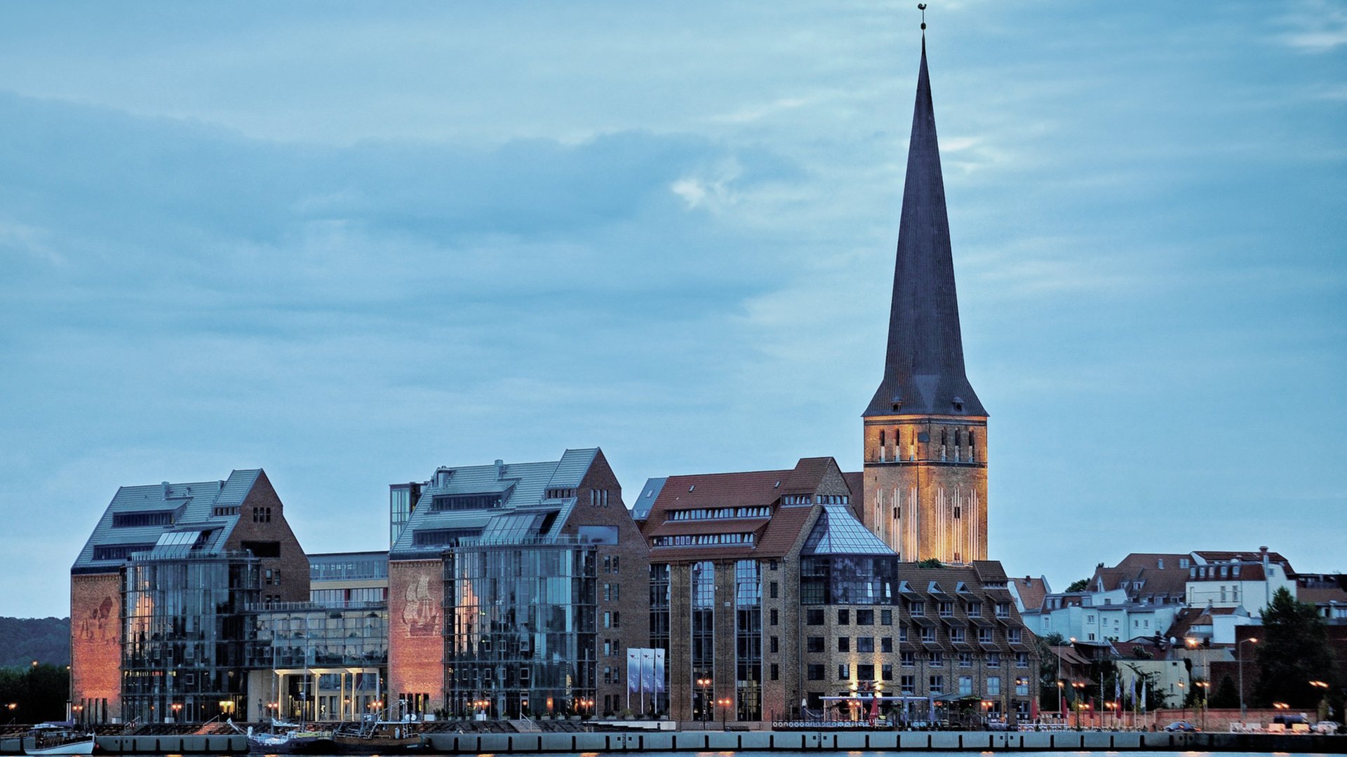 Panoramafahrt: Hansestadt Rostock und Umgebung