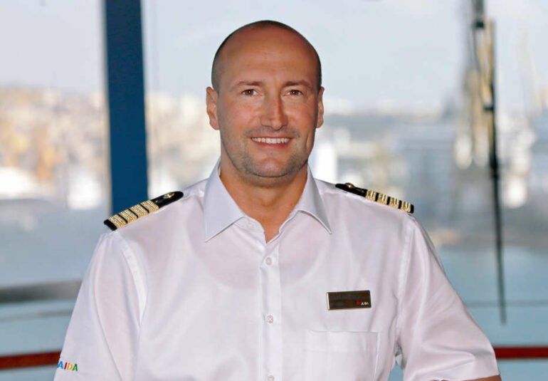 Wie lange ist man als Kapitän an Bord?