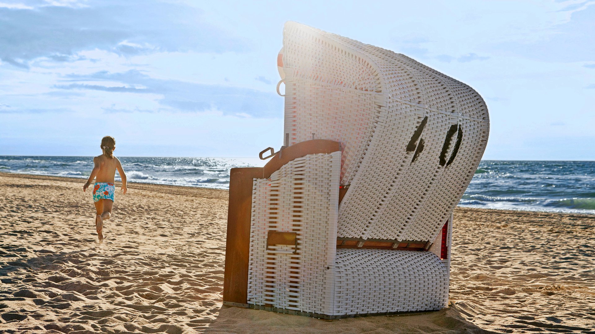 Strandkorb am Meer