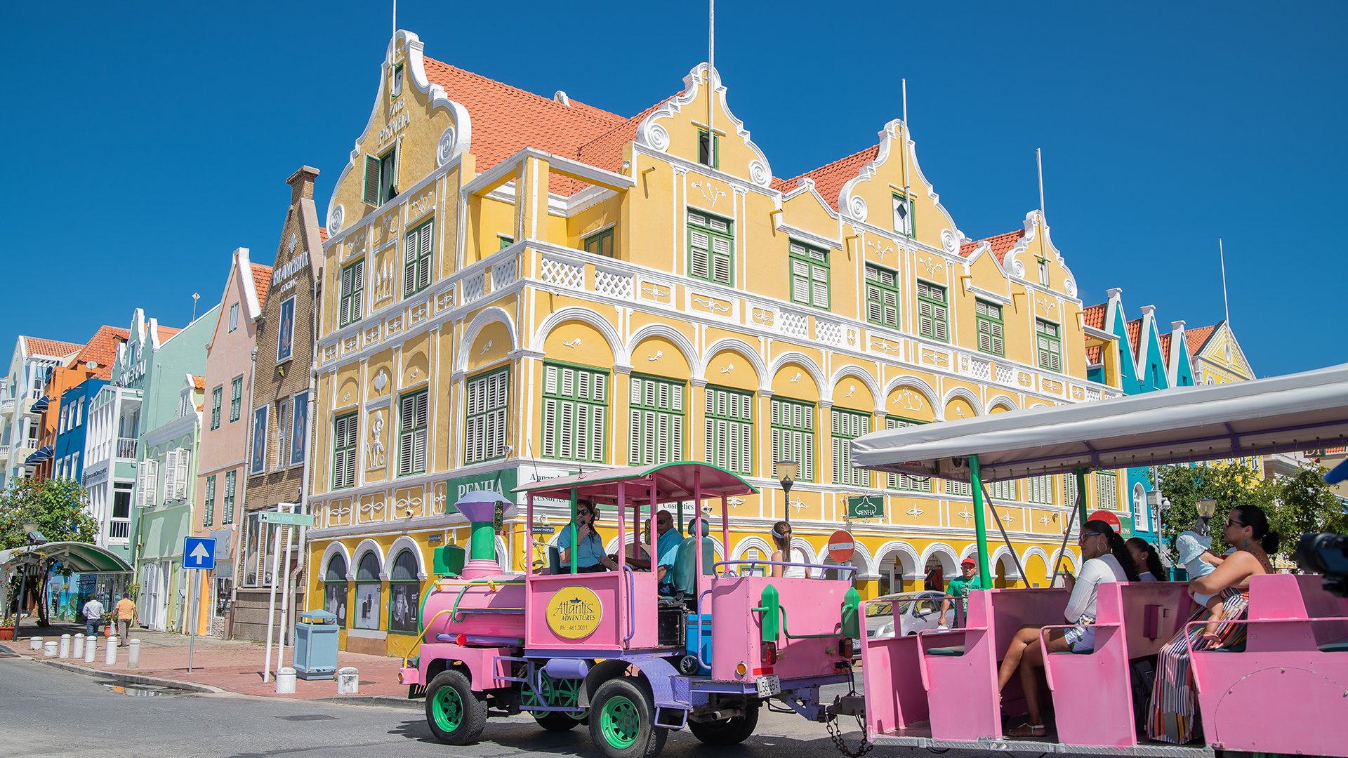 Komm an Land: Mit der Bimmelbahn durch Willemstad