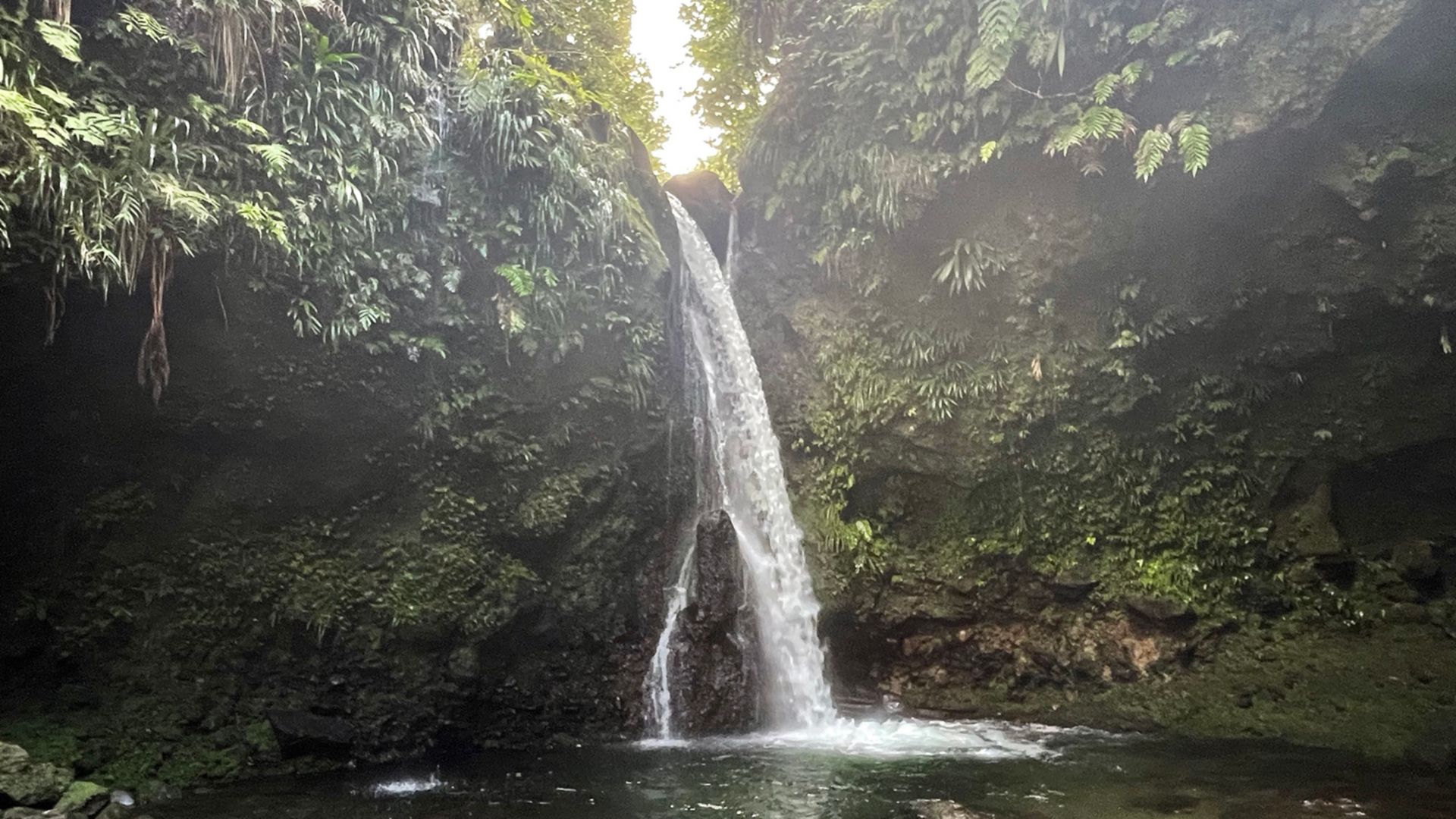 Twin Falls und Jaco Falls