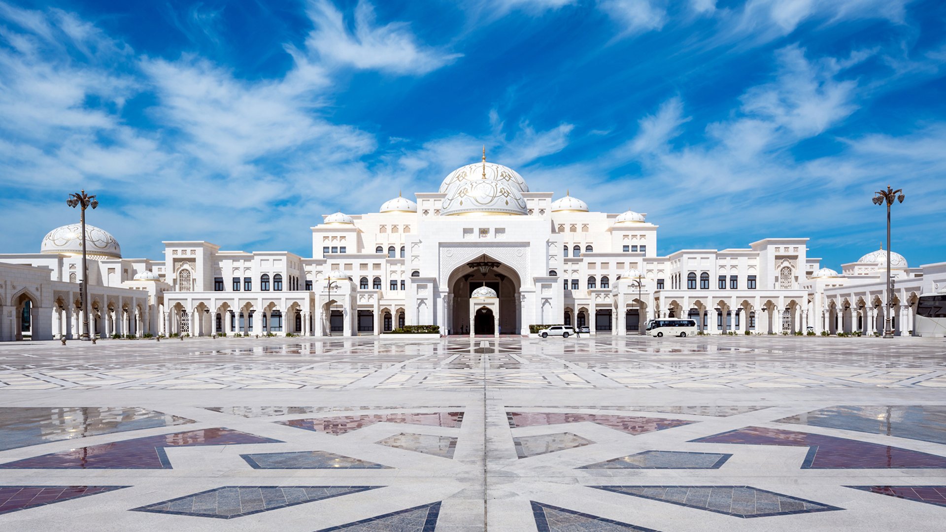 Fort Qasr Al Hosn und prunkvoller Palast Qasr Al Watan