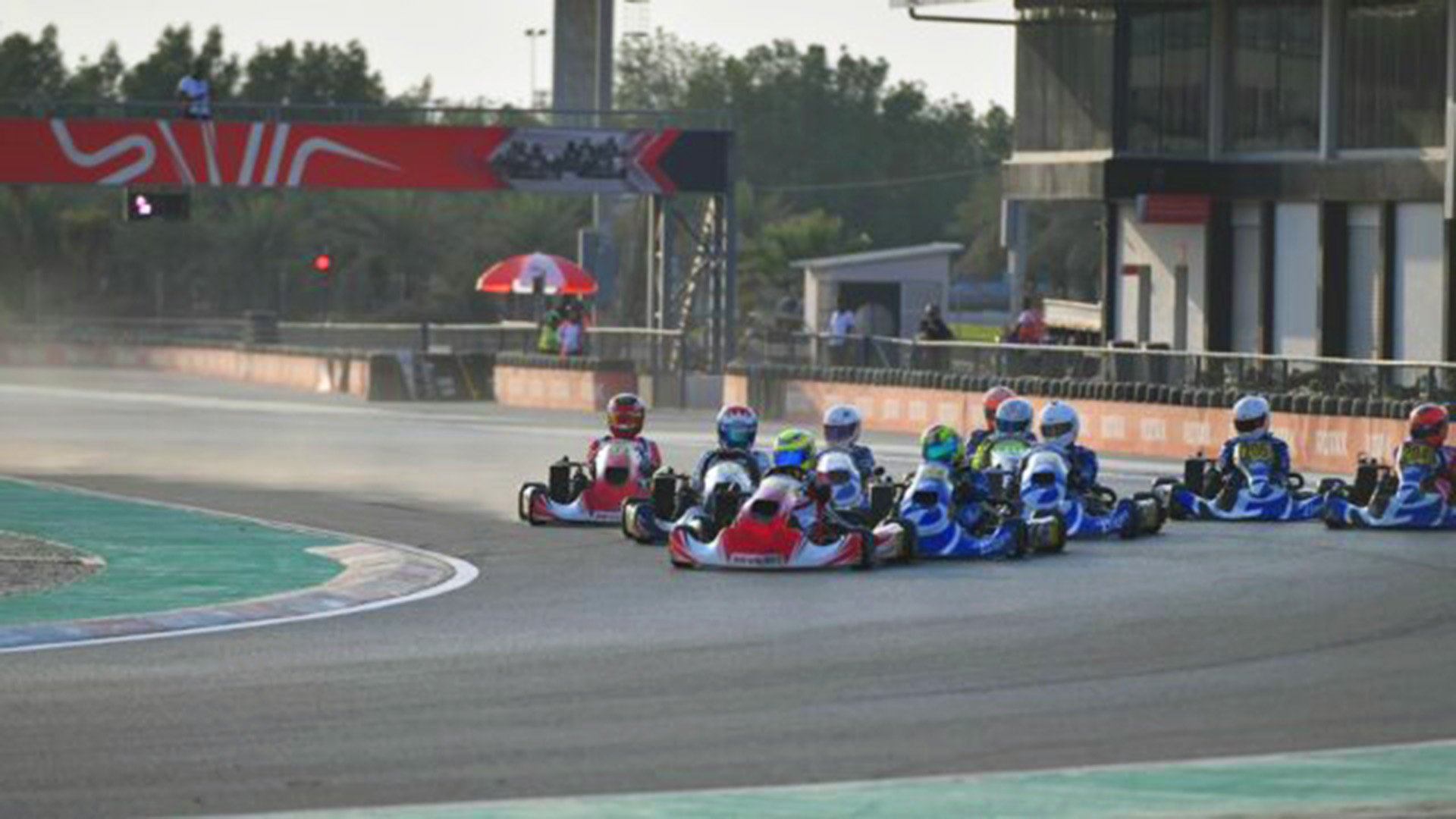 Go-Kart Abenteuer auf dem Bahrain International Karting Circuit