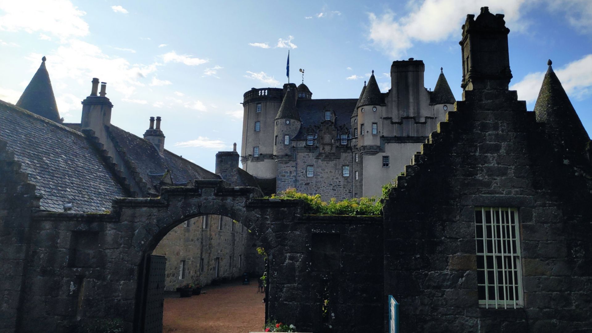 Castle Fraser - Eines der größten Turmhäuser Schottlands