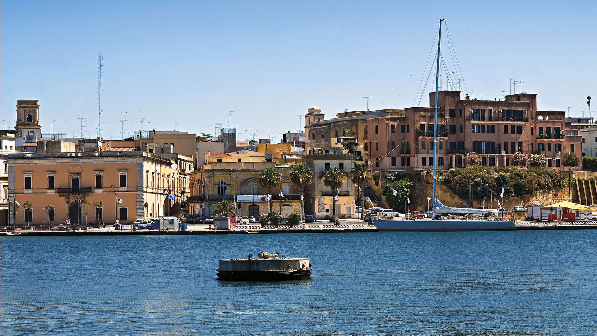 Brindisi entdecken: Kirche, Altstadt und Via Appia