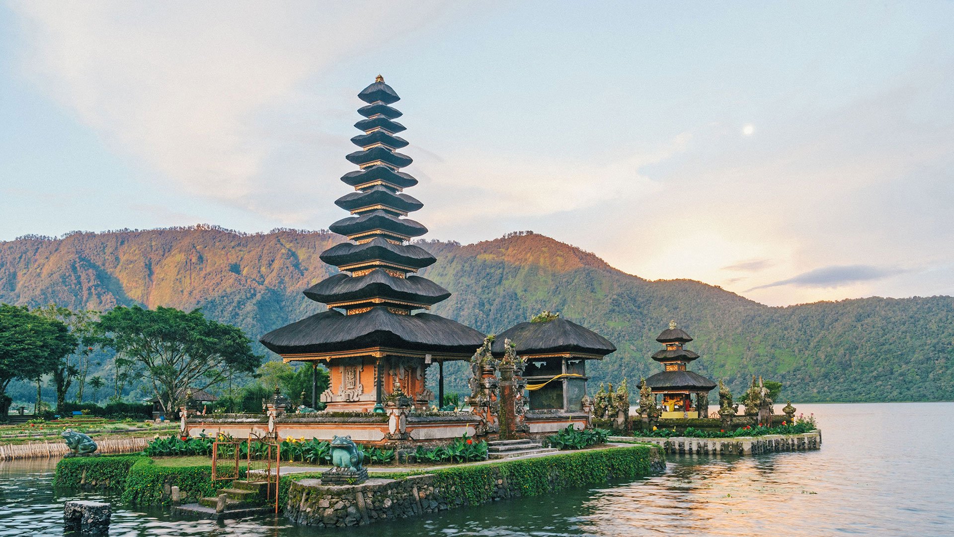 Spektakulären Aussichten: Bratan-See, Sangeh Affenwald,  Twin Lakes und Bedugul Markt