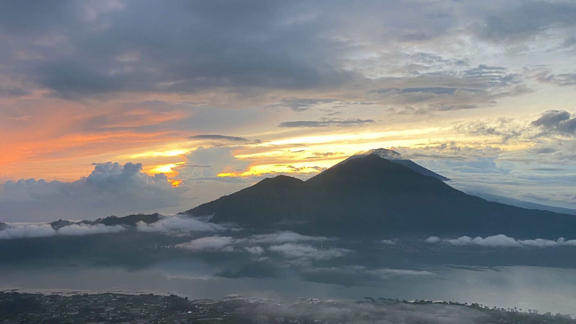 Bali bei Sonnenaufgang: Vulkanwanderung auf Mount Batur und Reisfelder