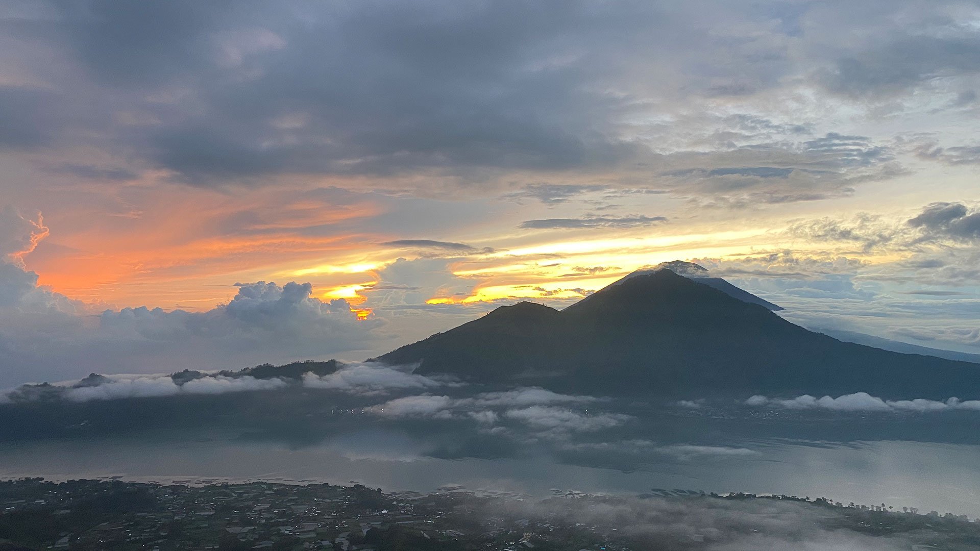 Bali bei Sonnenaufgang: Vulkanwanderung auf Mount Batur und Reisfelder