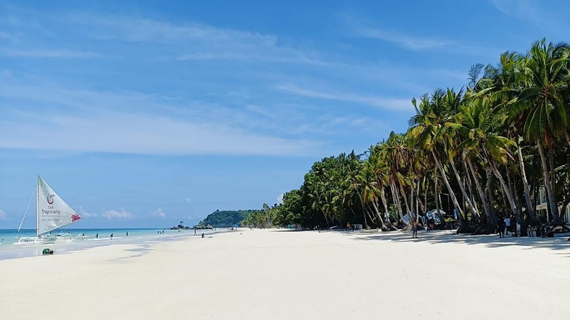Tropische Träume: Sonne, Strand und kristallklares Wasser
