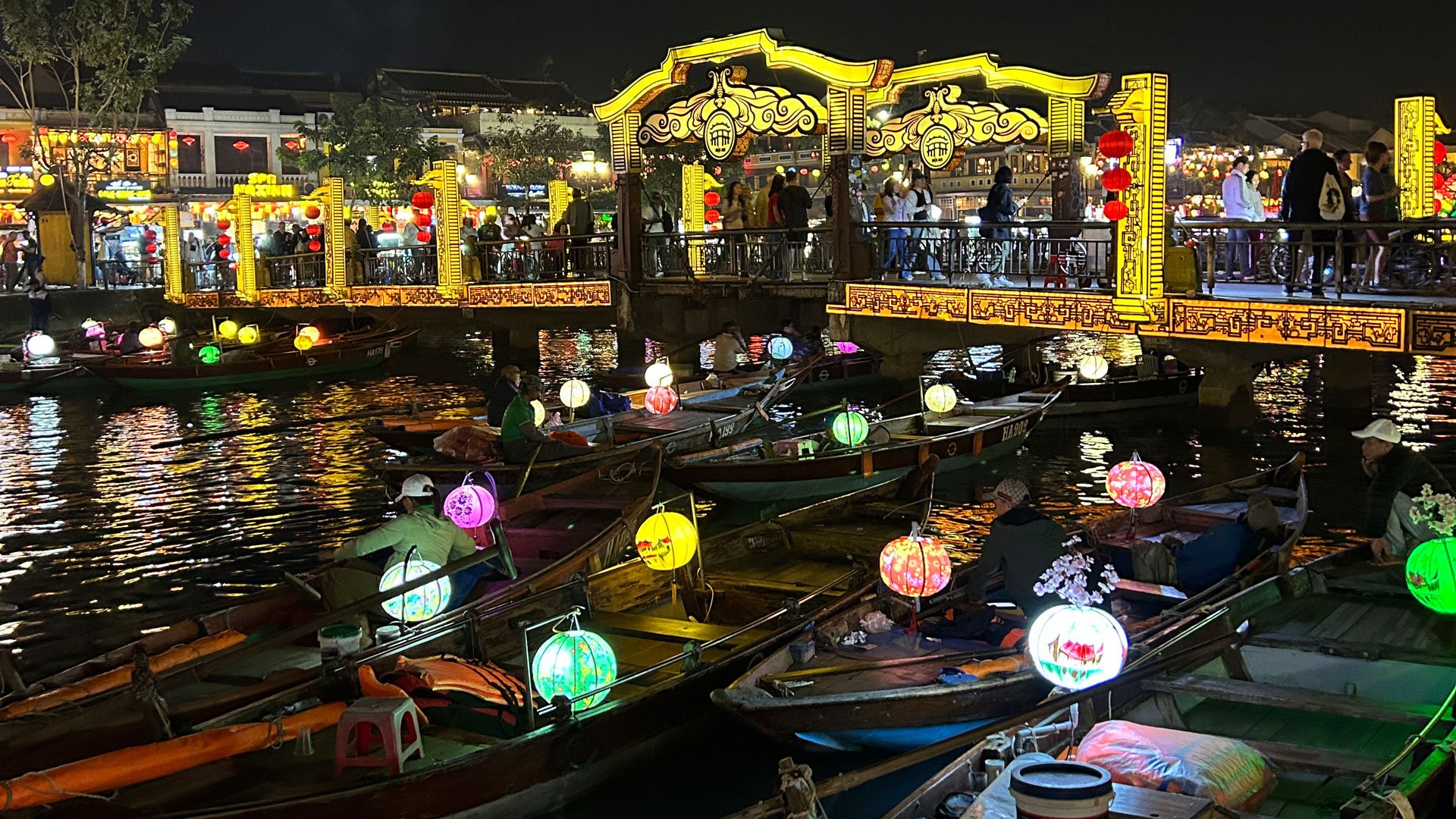 Hội An bei Nacht erleben