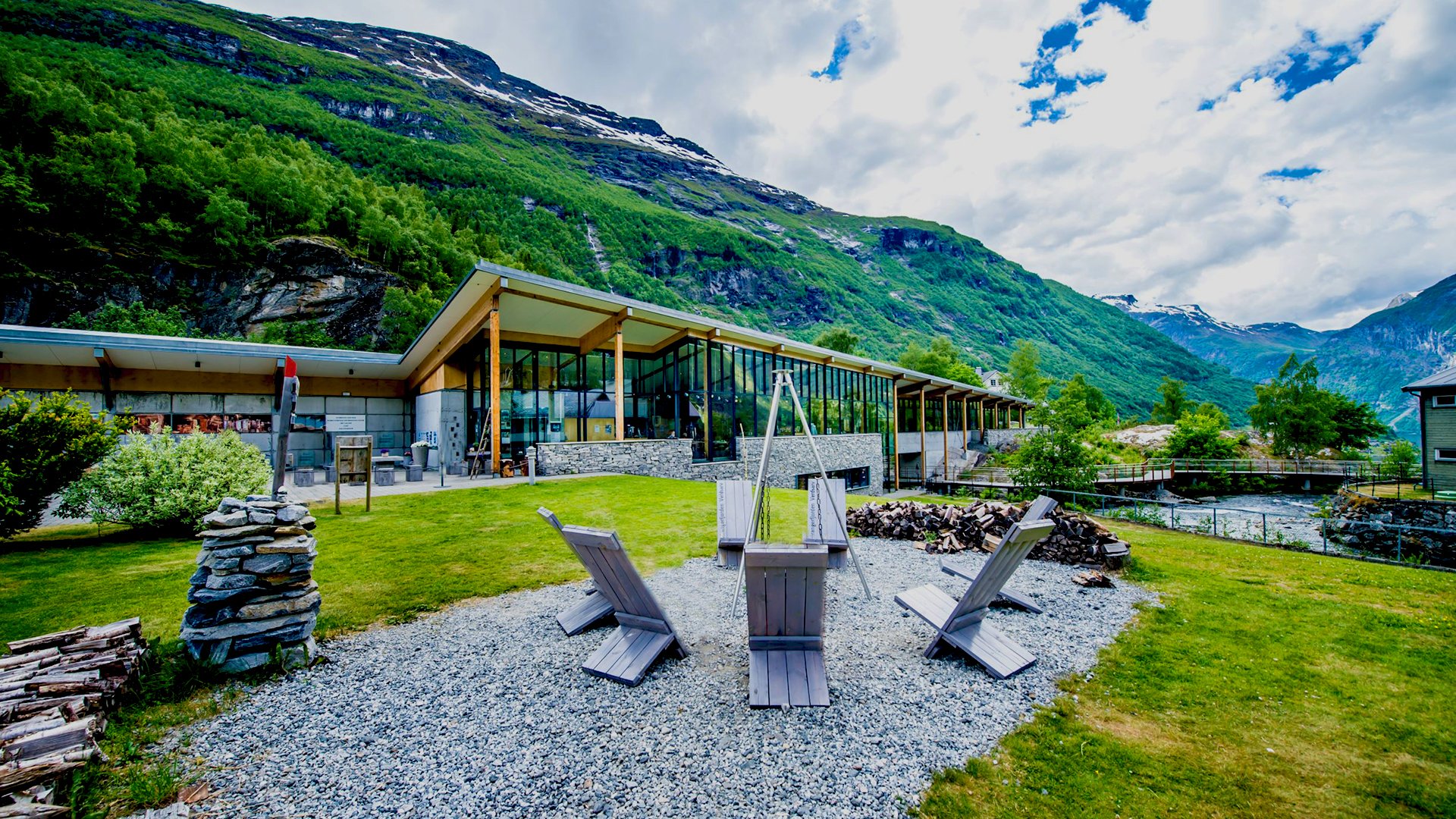 Komm an Land: Zu Fuß zum Storfossen Wasserfall und Fjordzentrum