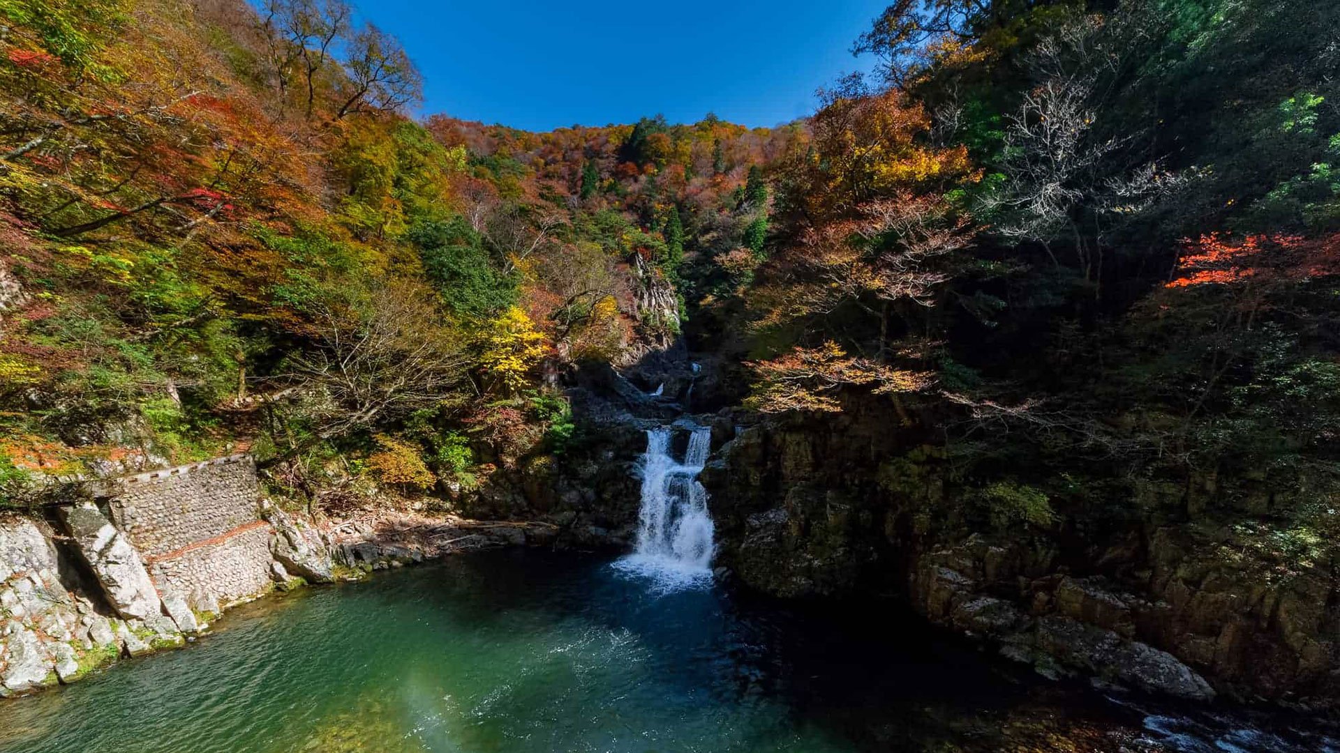 Traumhafte Wanderung und Nukui-Talsperre