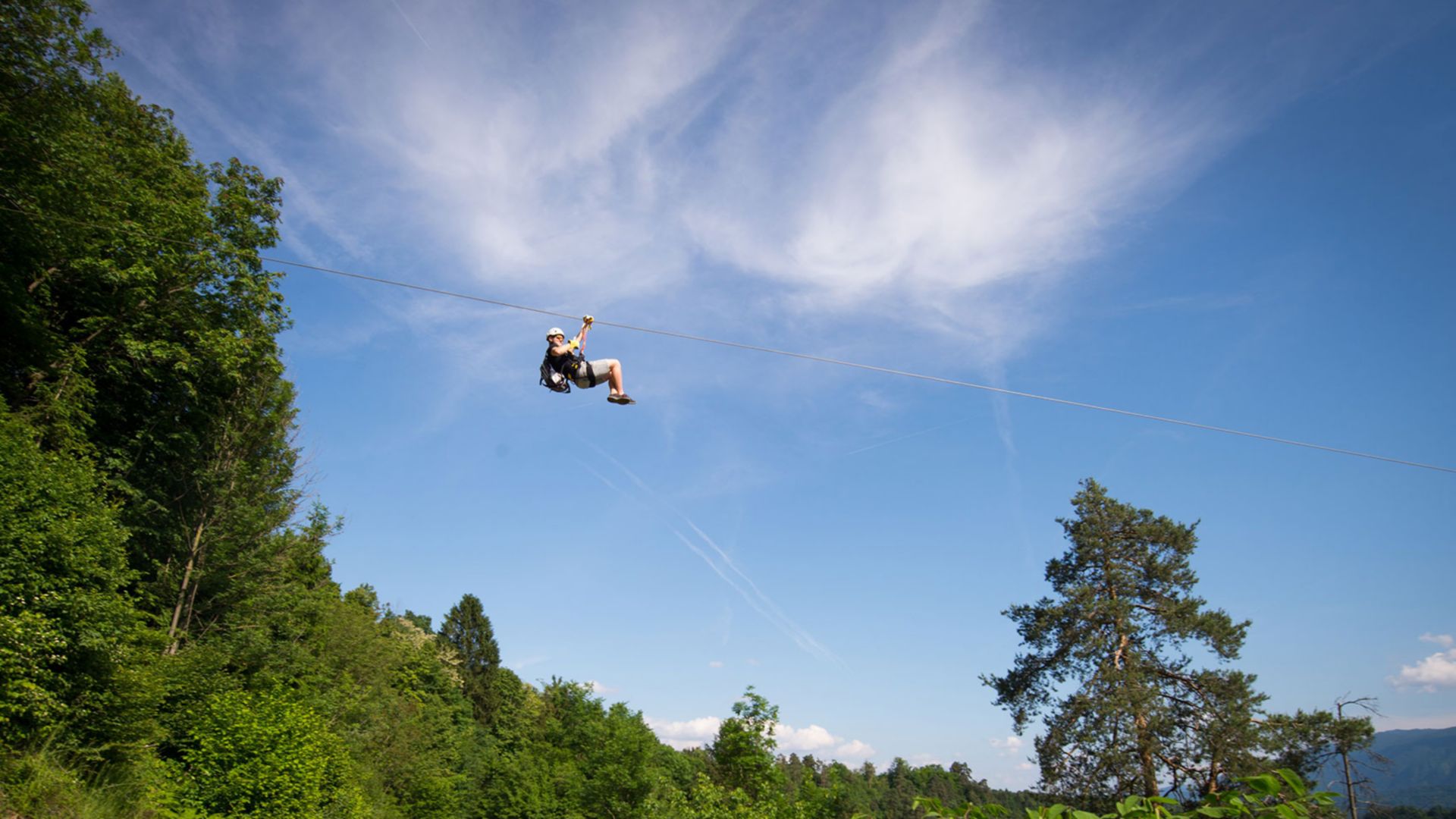 Adrenaline pur! Europas längste Seilrutsche