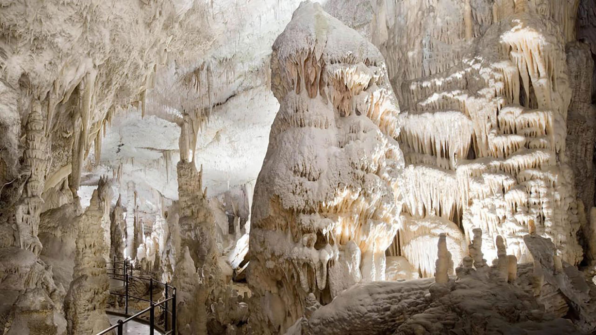 Abenteuer in der Postojna-Höhle