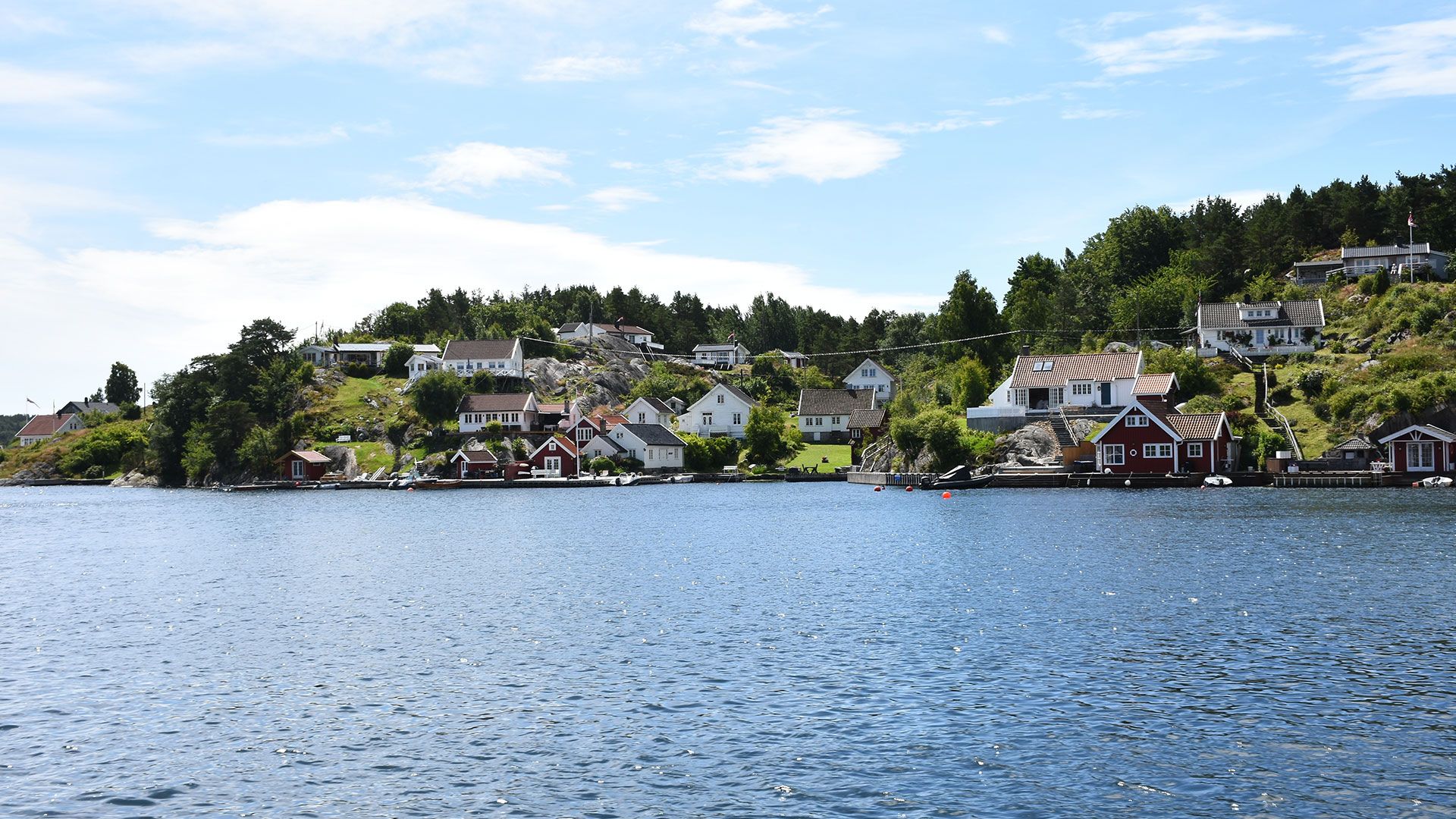 Mit dem Boot und Bus durch die Inselwelt