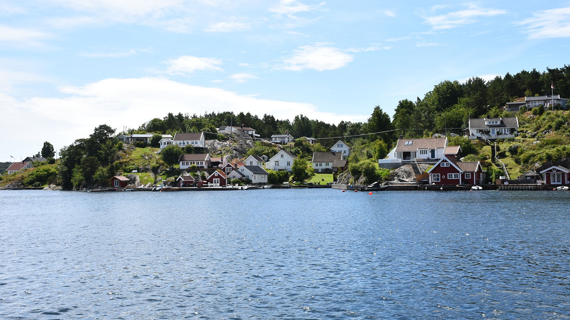 Mit dem Boot und Bus durch die Inselwelt