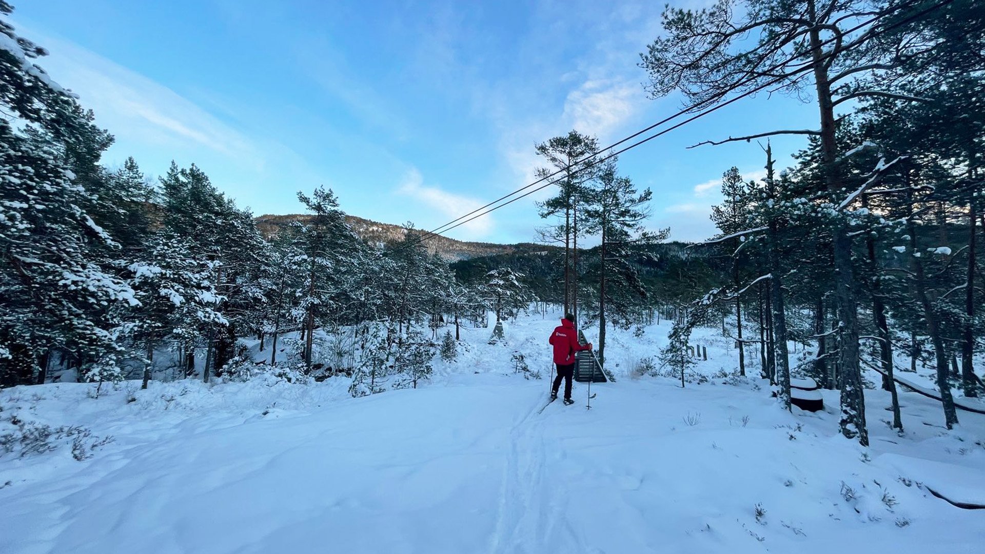 Schneeschuhwanderung durch die schöne Winterlandschaft