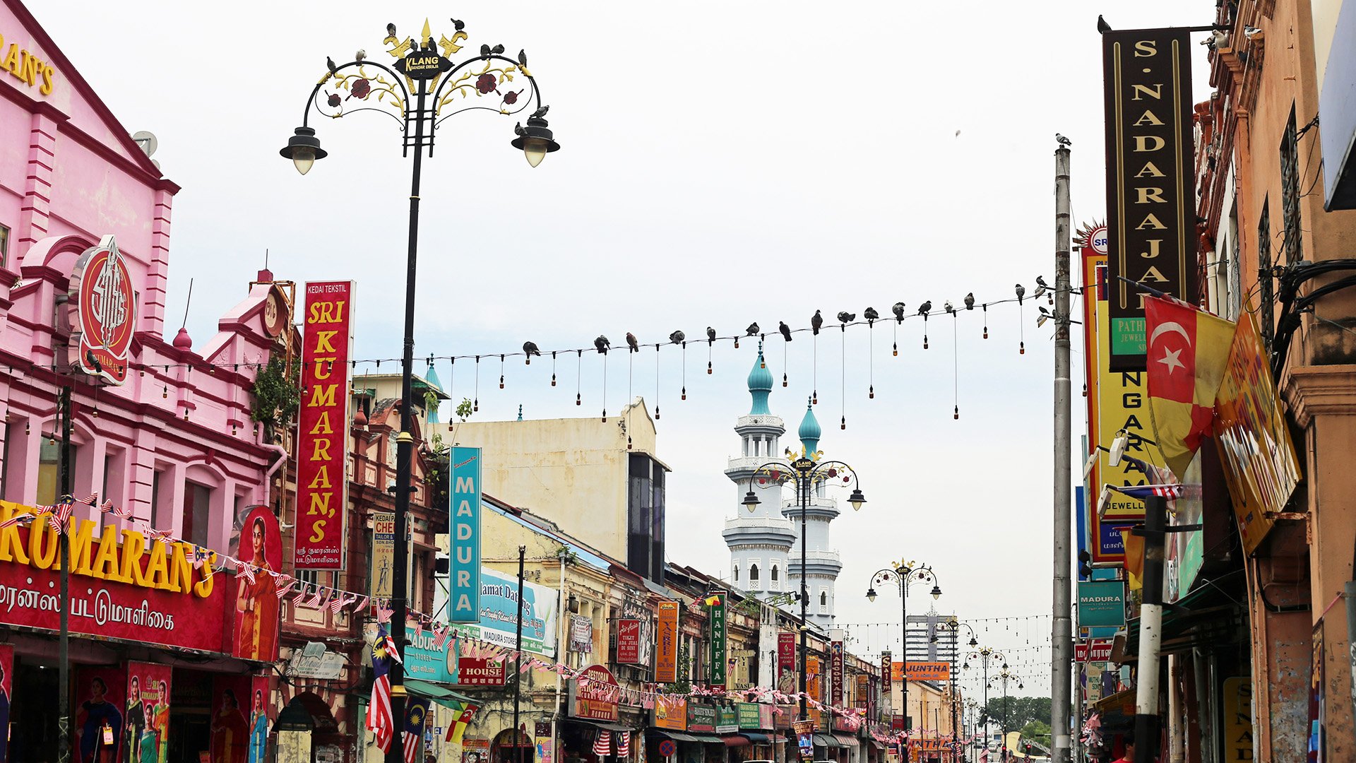 Komm an Land: Port Klangs Kultur zu Fuß entdecken