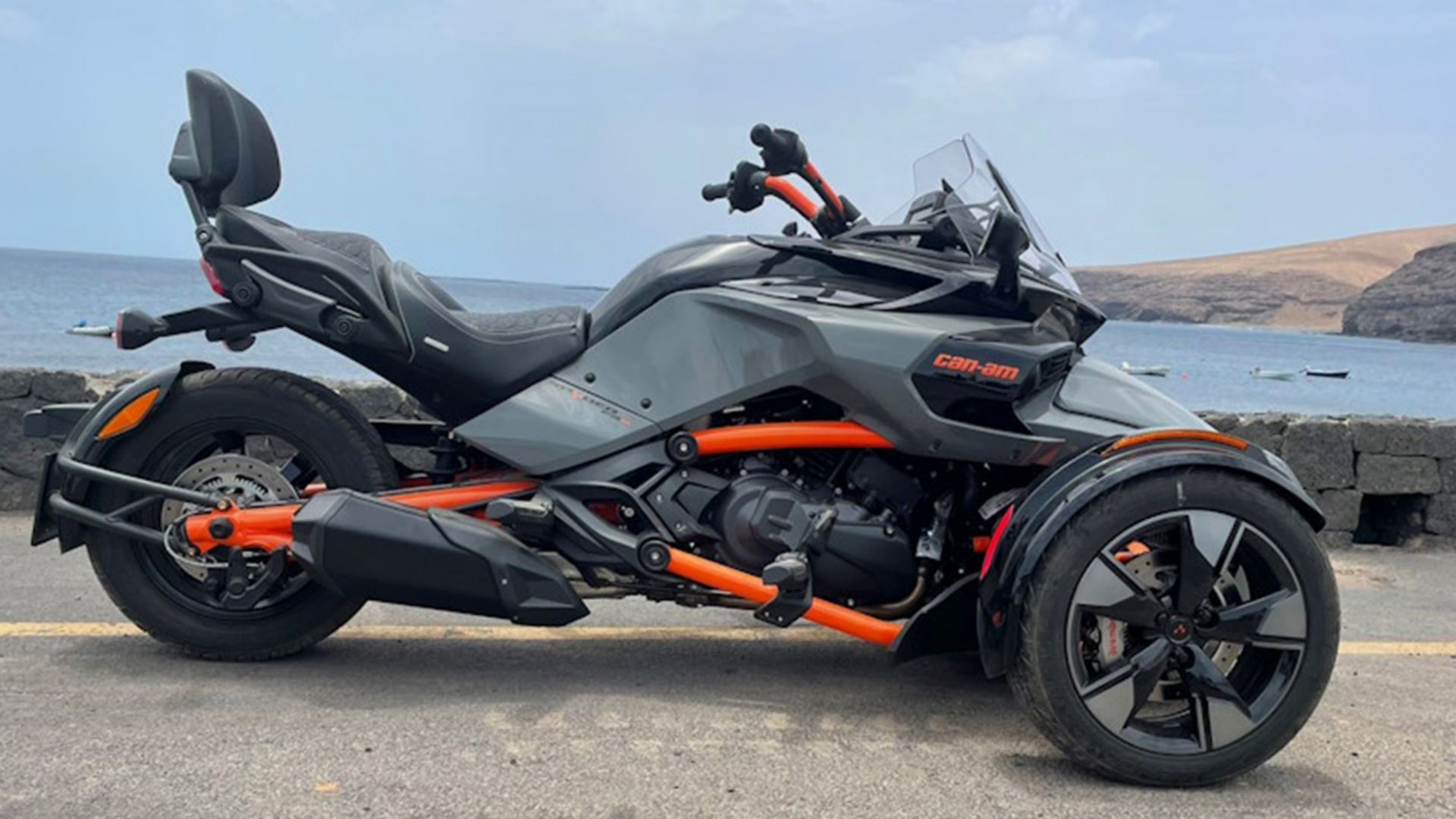 Mit dem Can-Am Spyder über die Insel