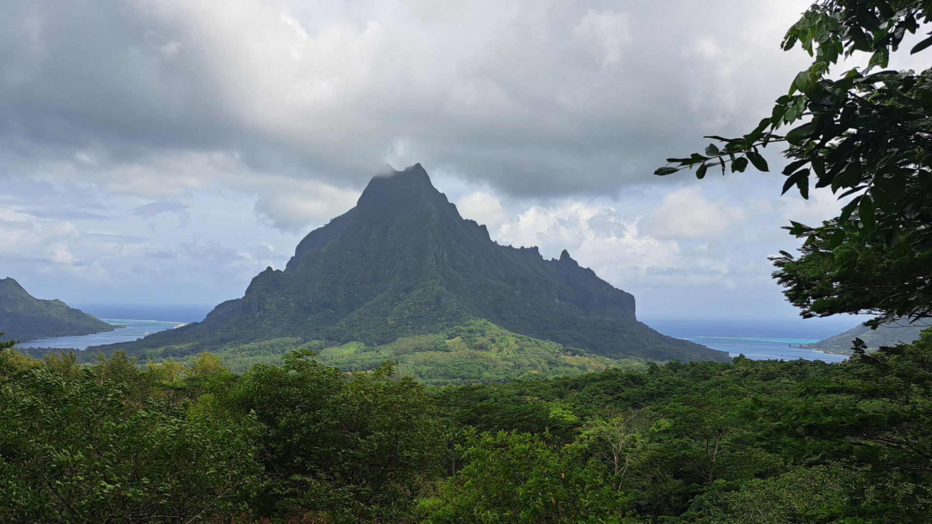 Panoramafahrt entlang der Naturschönheiten Mooreas