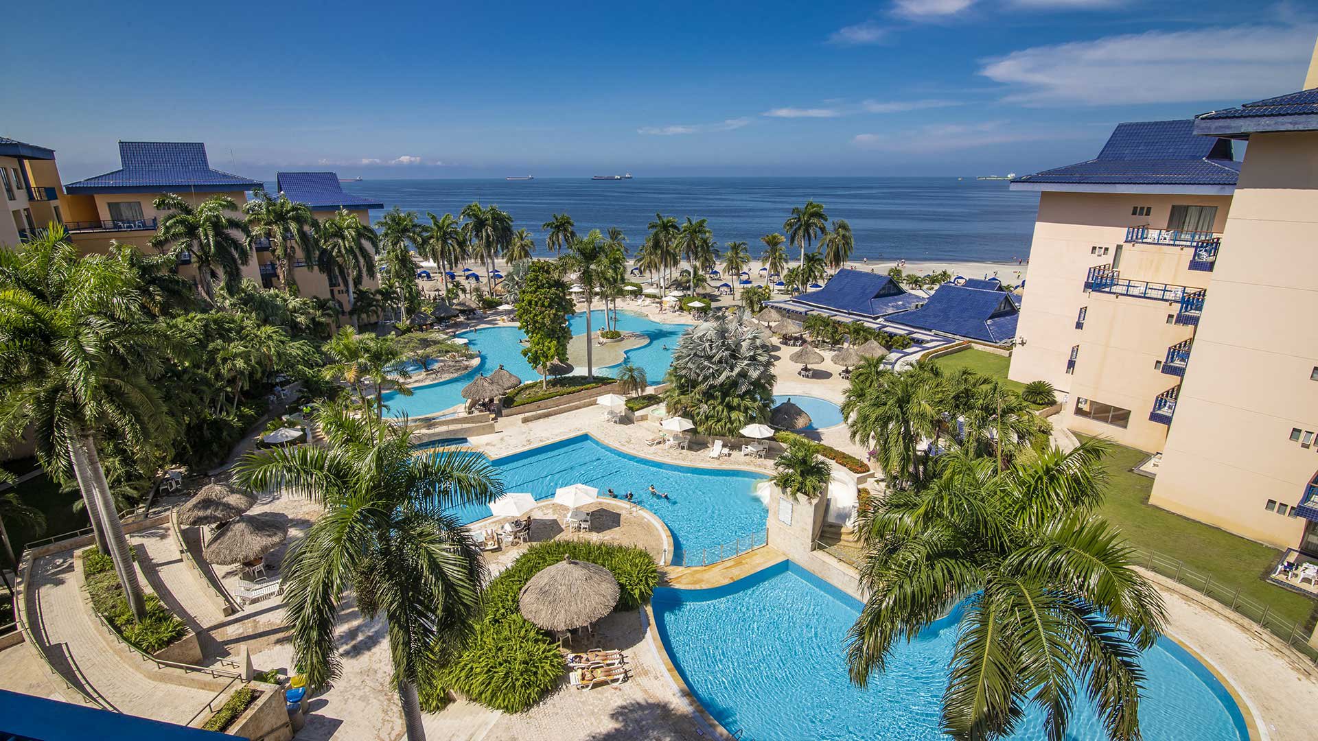 Beach Resort und Folklore Show