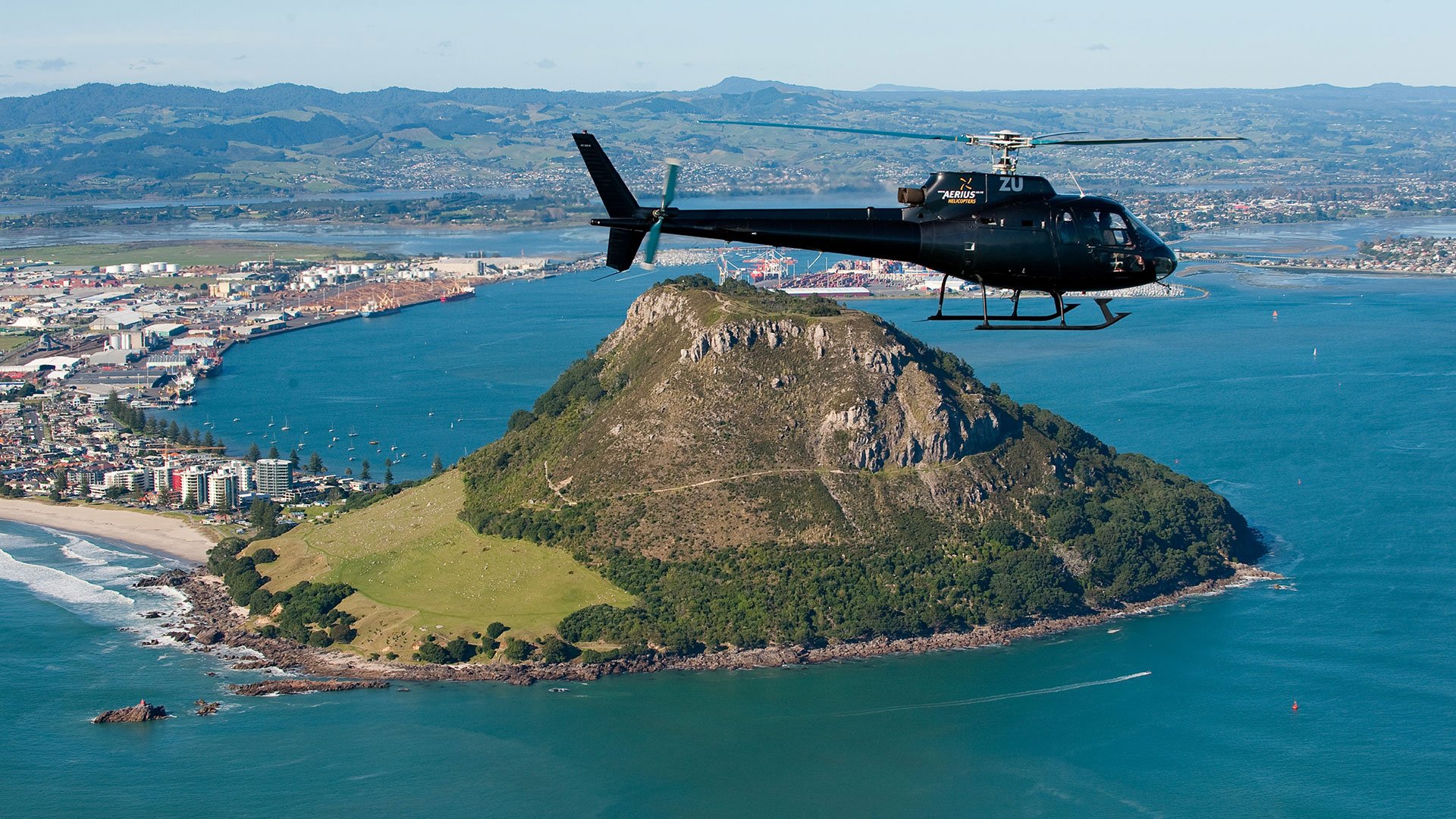 Helikopterflug über die Bay of Plenty