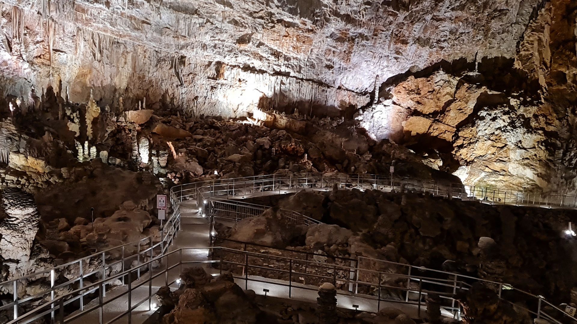 Grotta Gigante und Miramare Schloss