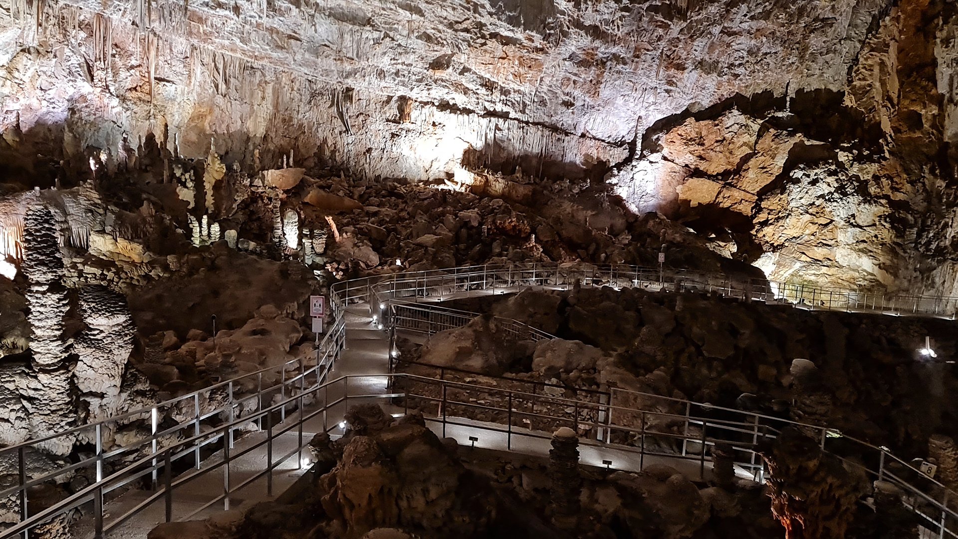 Grotta Gigante und Miramare Schloss