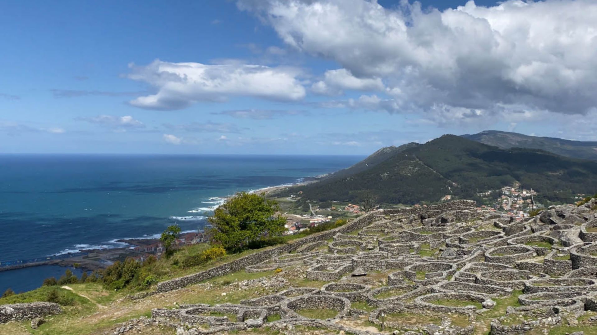 Galiciens traumhafte Landschaft und Parador von Baiona