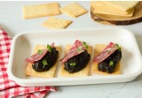 Biscotti salati con salame felino e paté di olive nerealt