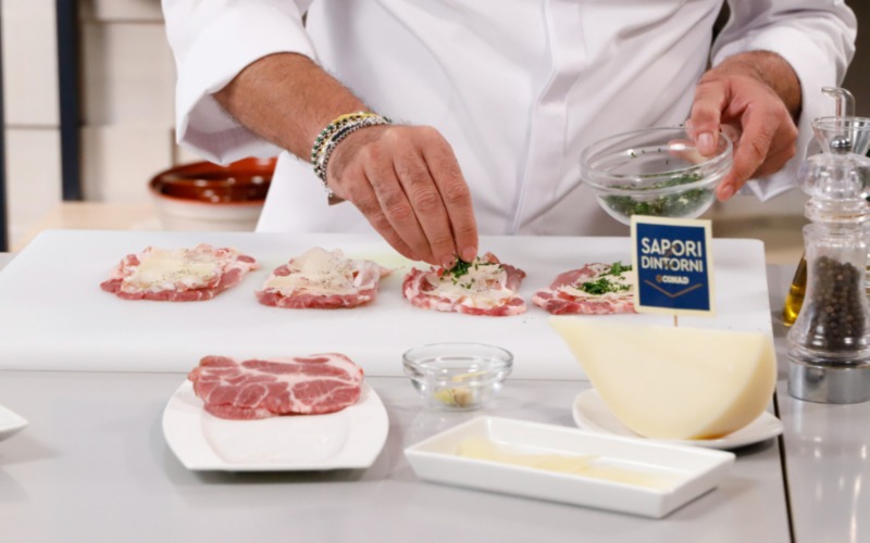 aggiungere trito regolare sale pepe