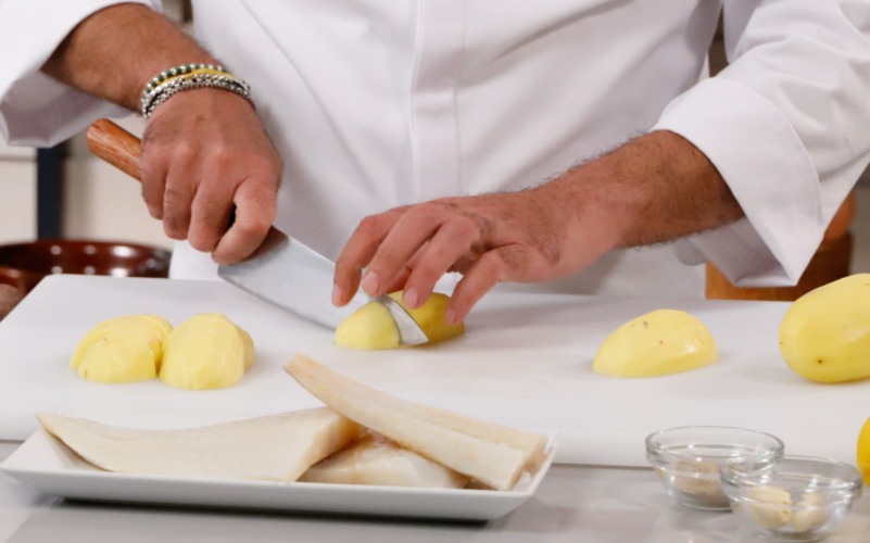 tagliare patate lessate